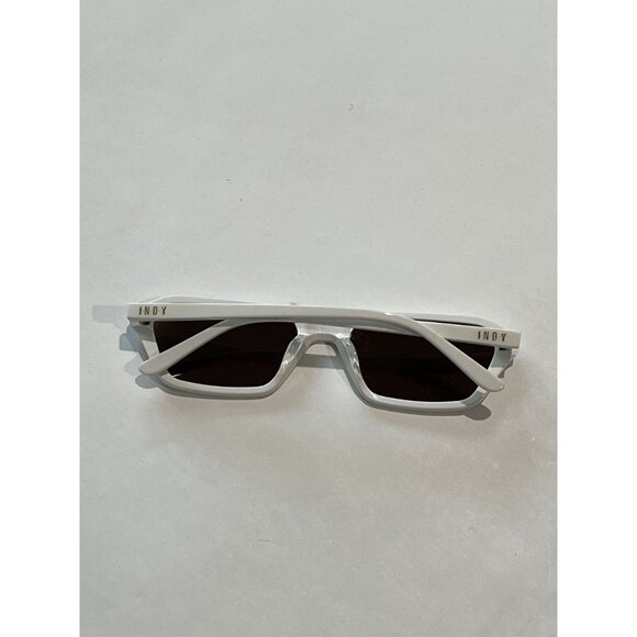 INDY Bonnie Sunglasses in White